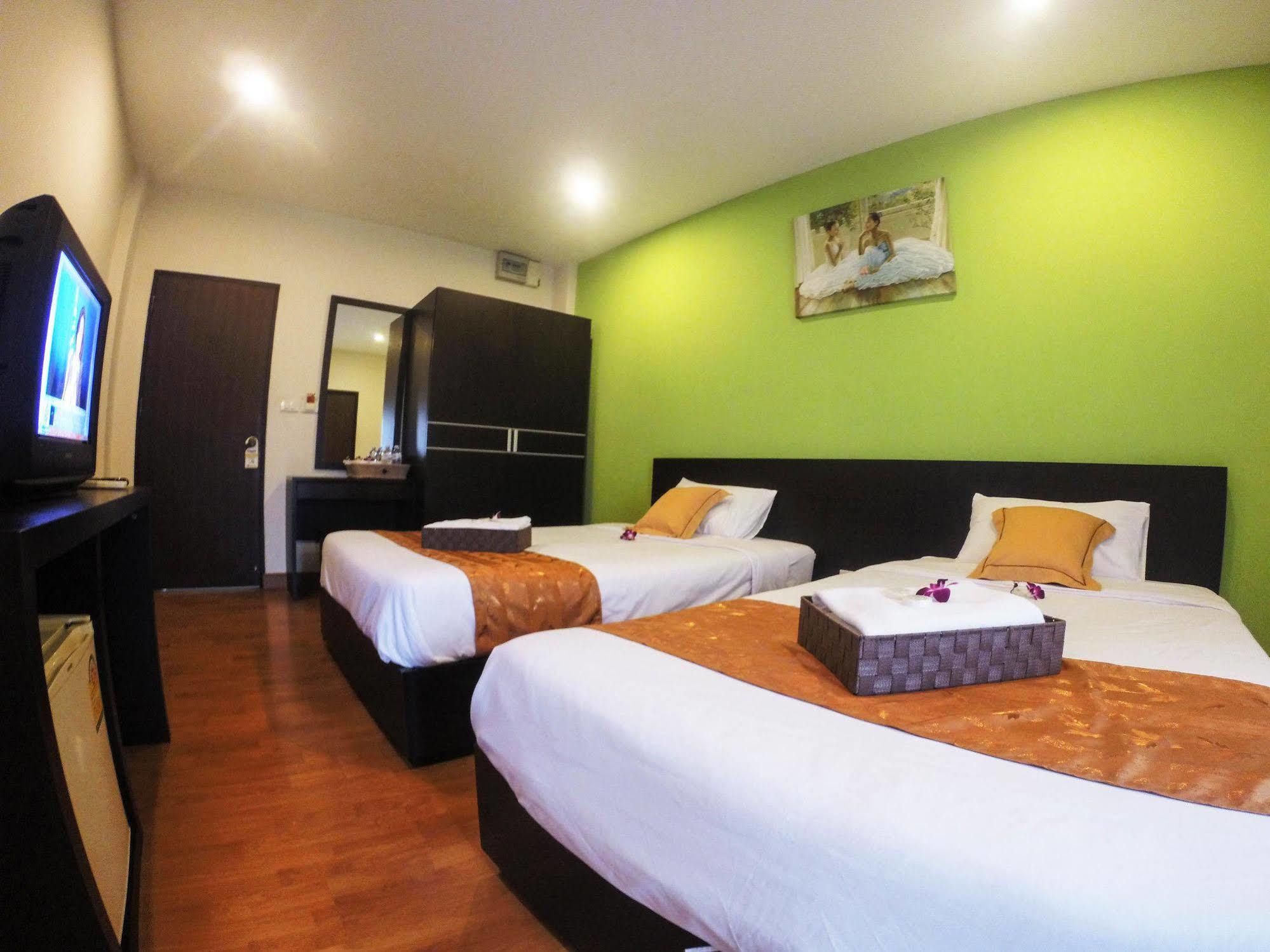 The Irish Clock Hotel Udon Thani Exterior photo
