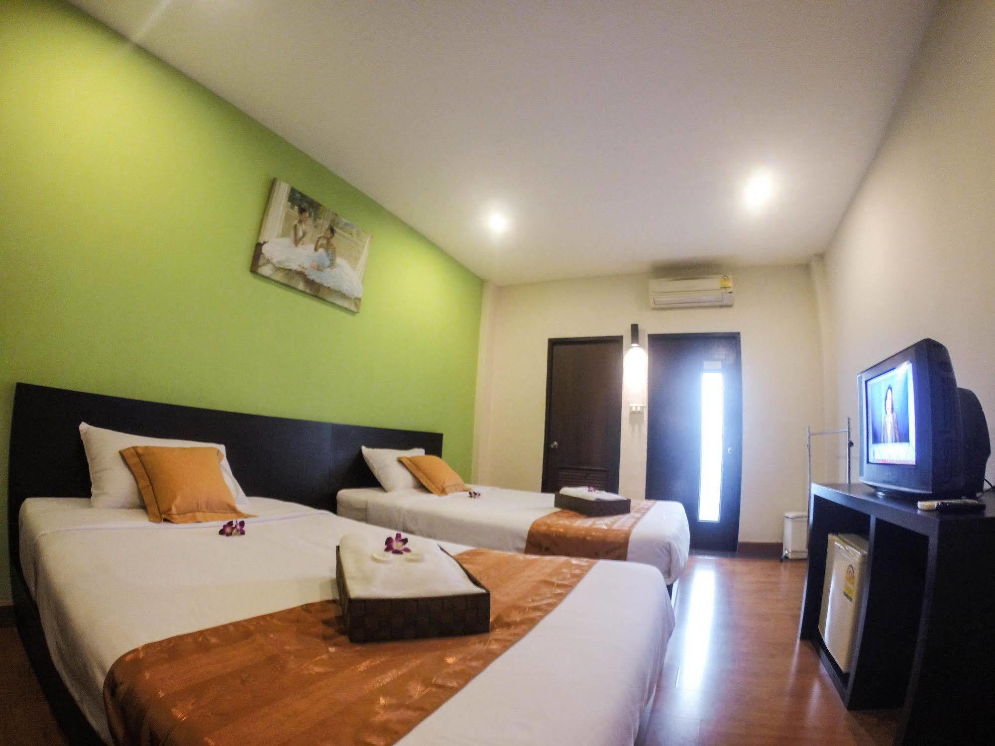 The Irish Clock Hotel Udon Thani Exterior photo